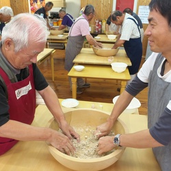 R010720 男の料理教室遠征「蕎麦打ち体験」みかんドーム